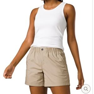 White Sierra quick-dry shorts